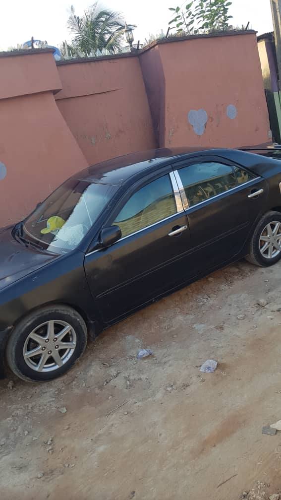 A picture of Toyota camry 2004 model