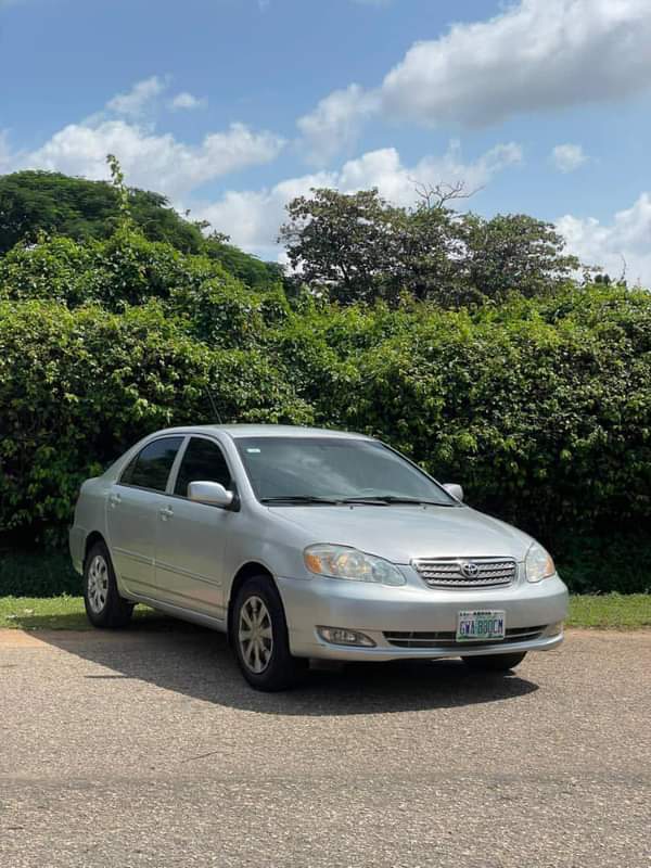 A picture of BELGIUM STANDARD SUPER CLEAN USED TOYOTA COROLLA LE 2005 MODEL
