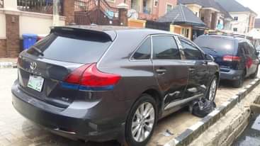 A picture of 2013 Toyota Venza thumbstart Android screen Power boot And leather