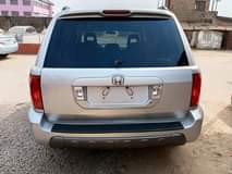 A picture of Honda pilot painted 2005