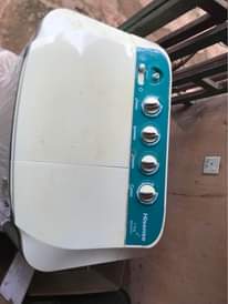 A picture of Hisense WSJA751 washing machine