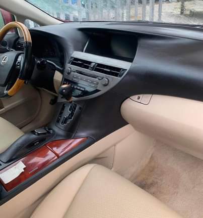 A picture of Lexus Rx350 2010 foreign used fullest option 19 5m