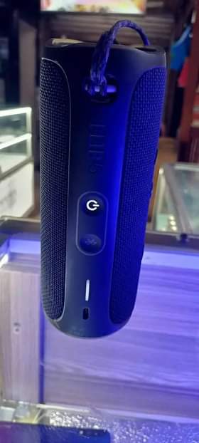 A picture of Used but legit JBL Flip 5 Call 0784336564