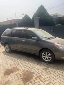 A picture of 2006 Toyota Sienna