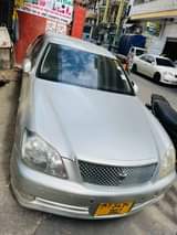 A picture of TOYOTA CROWN