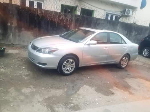 A picture of Registered Toyota Camry 04 neatly baked on first body Buy