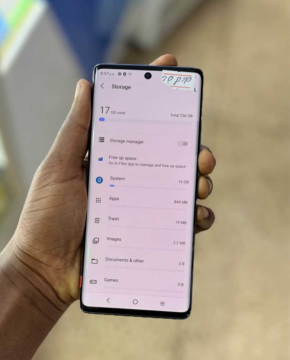 A picture of TCL 20 pro 5G edge