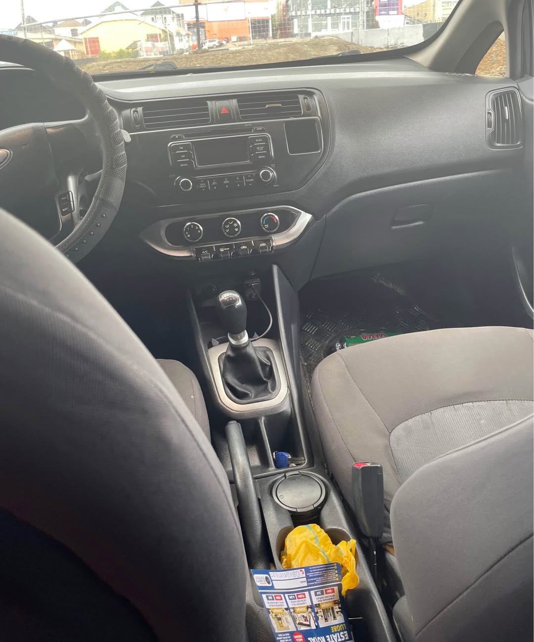 A picture of Kia Rio 2012 model