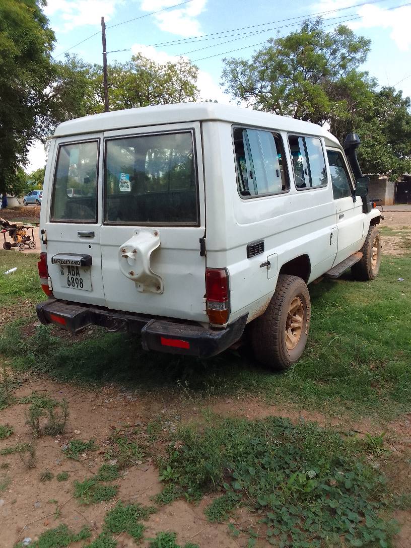 toyota land cruiser