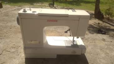 A picture of AUTOMATIC BUTTONHOLE MACHINE