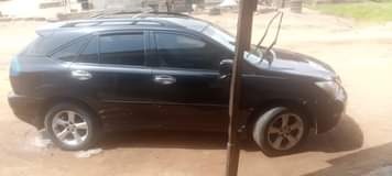 A picture of Lexus Rax330 painted once