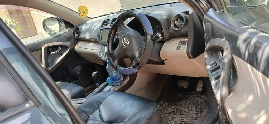 A picture of TOYOTA VANGUARD