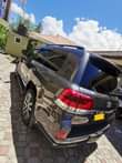 A picture of LAND CRUISER