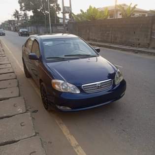 A picture of Toyota Corolla 2004