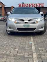 A picture of 2010 Toyota Venza V6 engine Thumbstart reverse camera panoramic roof