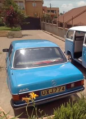 A picture of W123 Benz at 17 5M Quick Sale