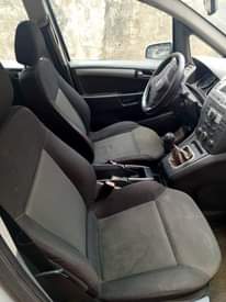 A picture of Car