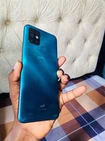 A picture of Infinix hot 10 gb 64