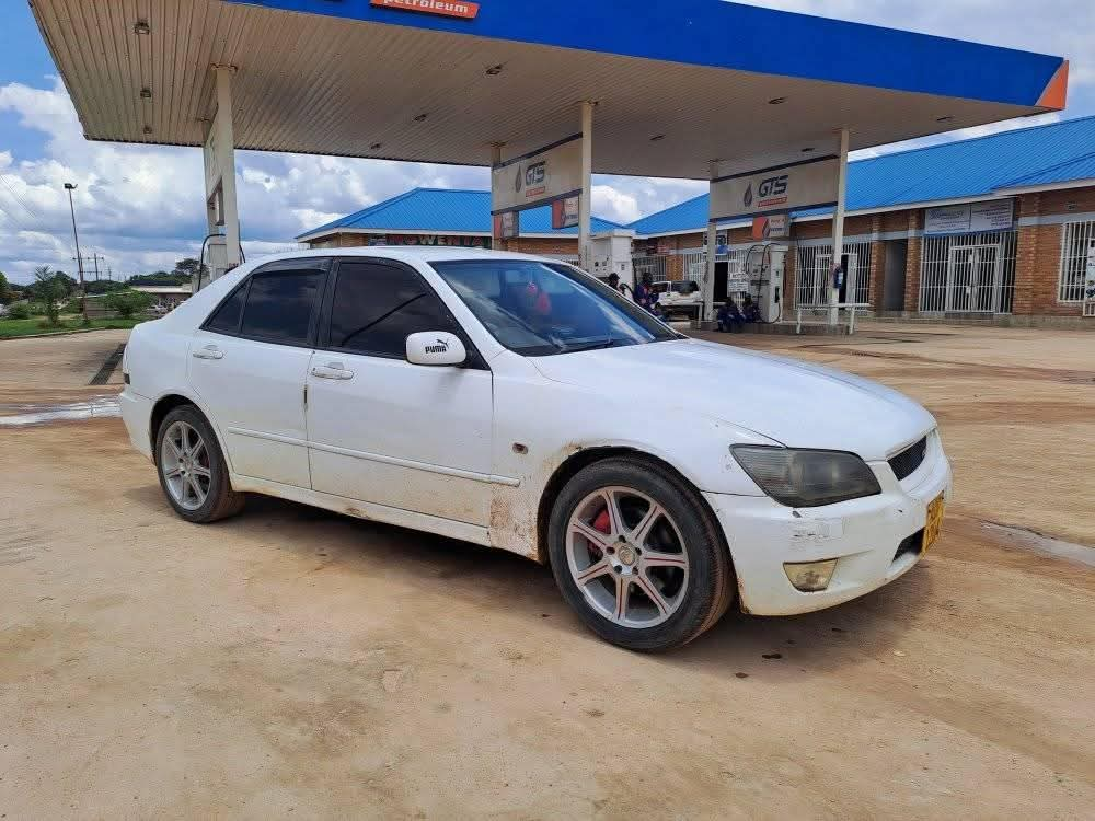 used toyota altezza