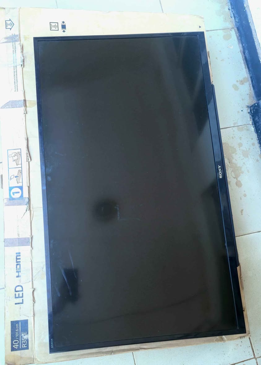 A picture of 40 inch Sony Bravia FreetoAir TV at 450k