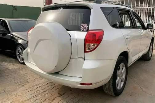 A picture of Brand TOYOTA Model RAV4 Year 2008 Transmission Automatic Price 2