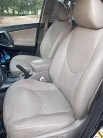 A picture of Toyota camry 2004 in perfect condition
