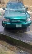 A picture of Belguim grade 2004 Toyota highlander Sound engine Gear is Ac