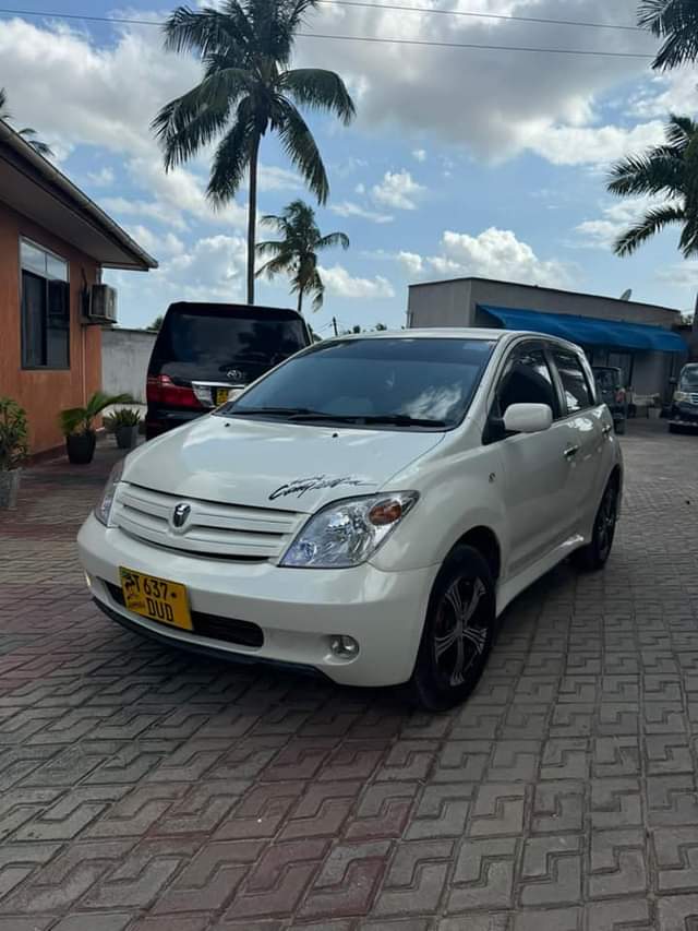 A picture of Toyota Ist