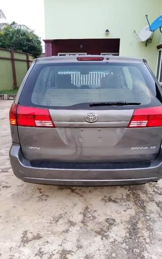 A picture of Tokunbo 2005 Toyota Sienna