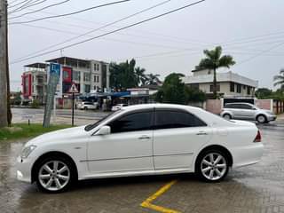 A picture of Toyota Crown Athlete