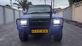 A picture of TOYOTA HILUX PICKUP