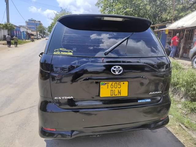 A picture of TOYOTA ESTIMA