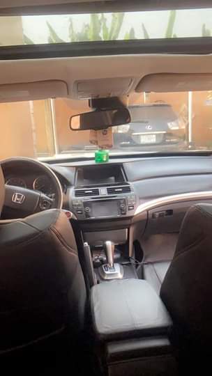 A picture of CLEAN DEAL TOKS STANDARD 2014 Honda crosstour Registered 2014 tomstat