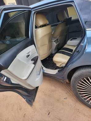 A picture of 2011 Venza 4 plugs First body Keyless Power booth is