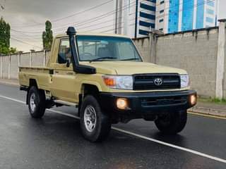 A picture of 2007 TOYOTA TOYOTA LANDCRUISER SINGLE CAB