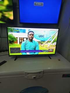A picture of LG 32inches for sale