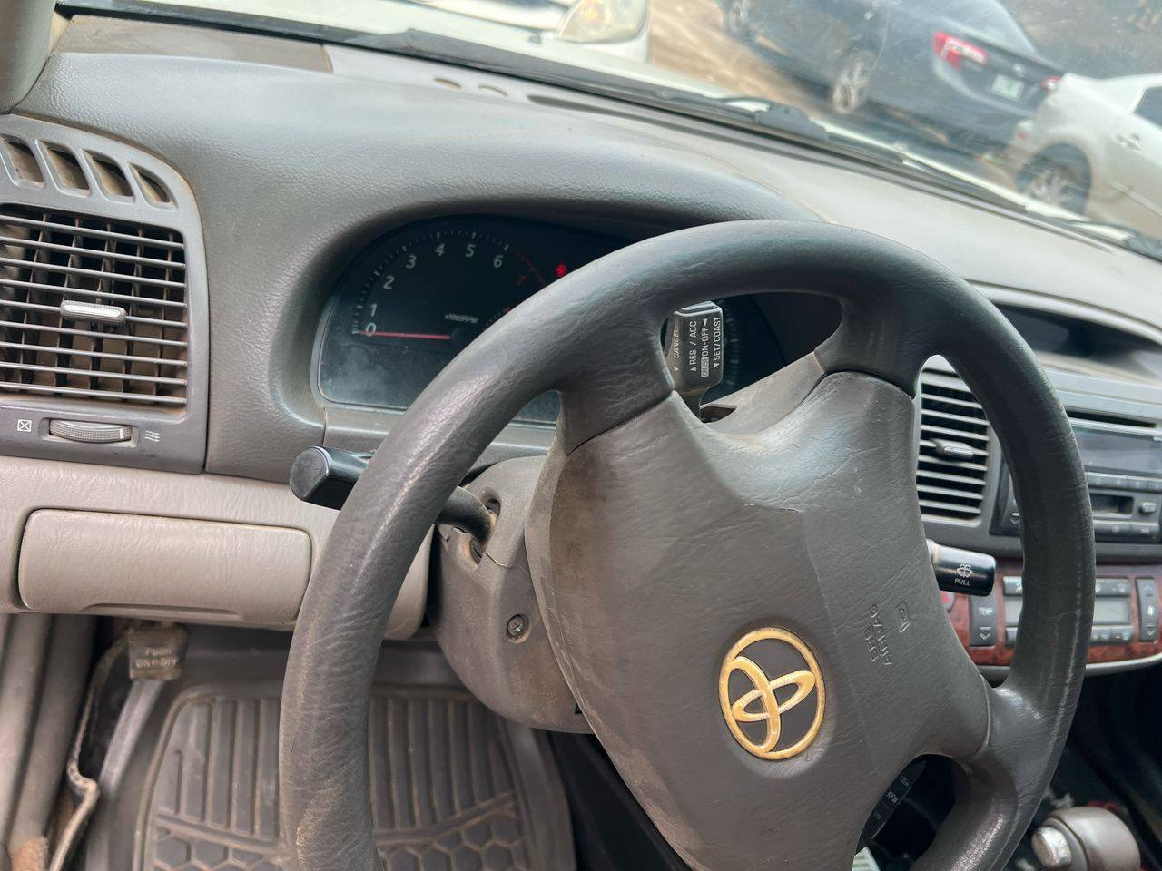 A picture of Camry 2003 Model
