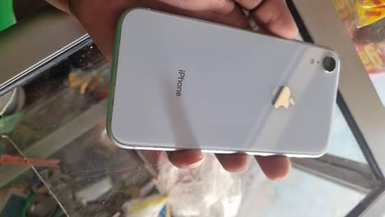 A picture of Iphone xr