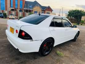 A picture of Toyota alteza 1g