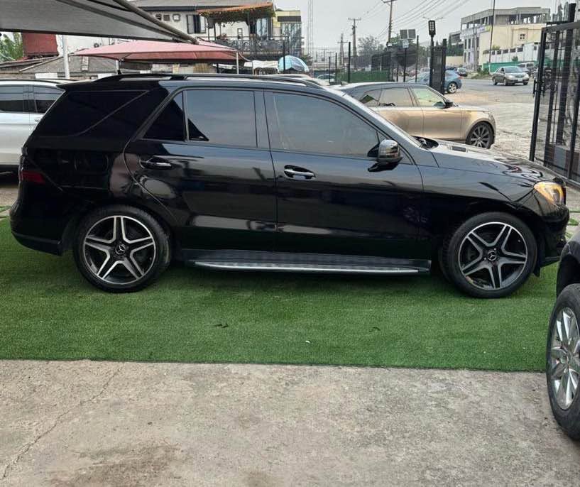 A picture of Foreign used Mercedes Benz ML350 4matic Year 2012 24 5M