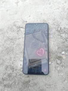 A picture of Samsung a20 storage 32 ram 3