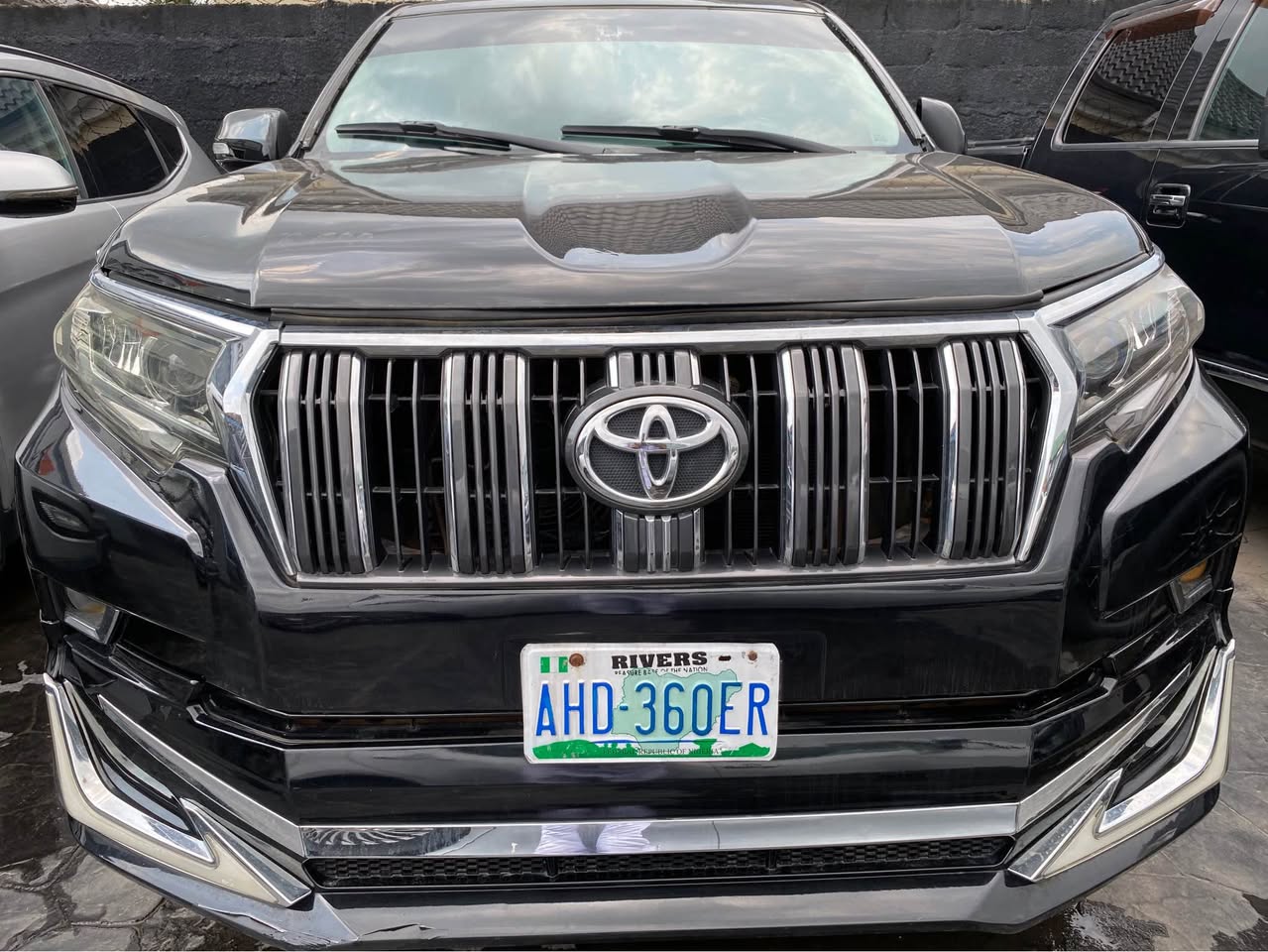 A picture of TOYOTA PRADO