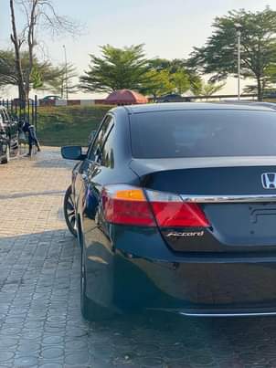 A picture of Honda Accord 2014