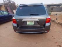 A picture of 010 Toyota Highlander