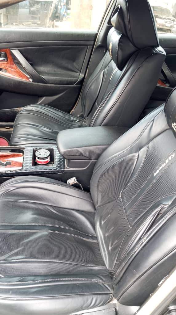 A picture of Toyota Camry aka spider With silent engine Gear AC chilling
