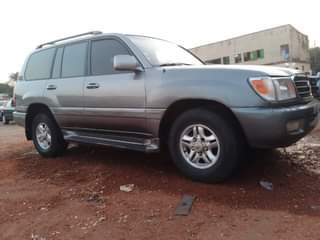 A picture of Landcruiser jeep model