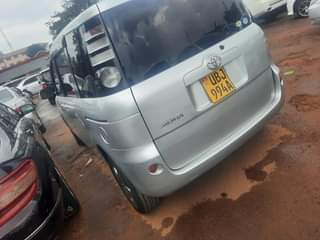 A picture of Toyota sienta
