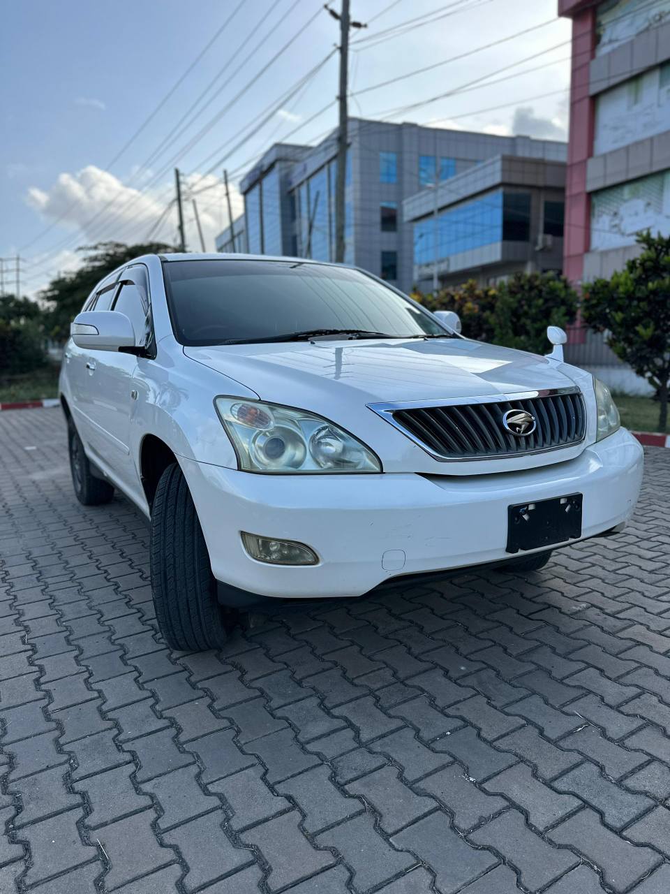 A picture of Toyota harrier chasis 0744334278