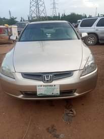 A picture of super clean 2005 model Honda Accord with sound engine and