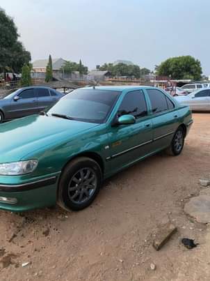 A picture of PEUGEOT 406